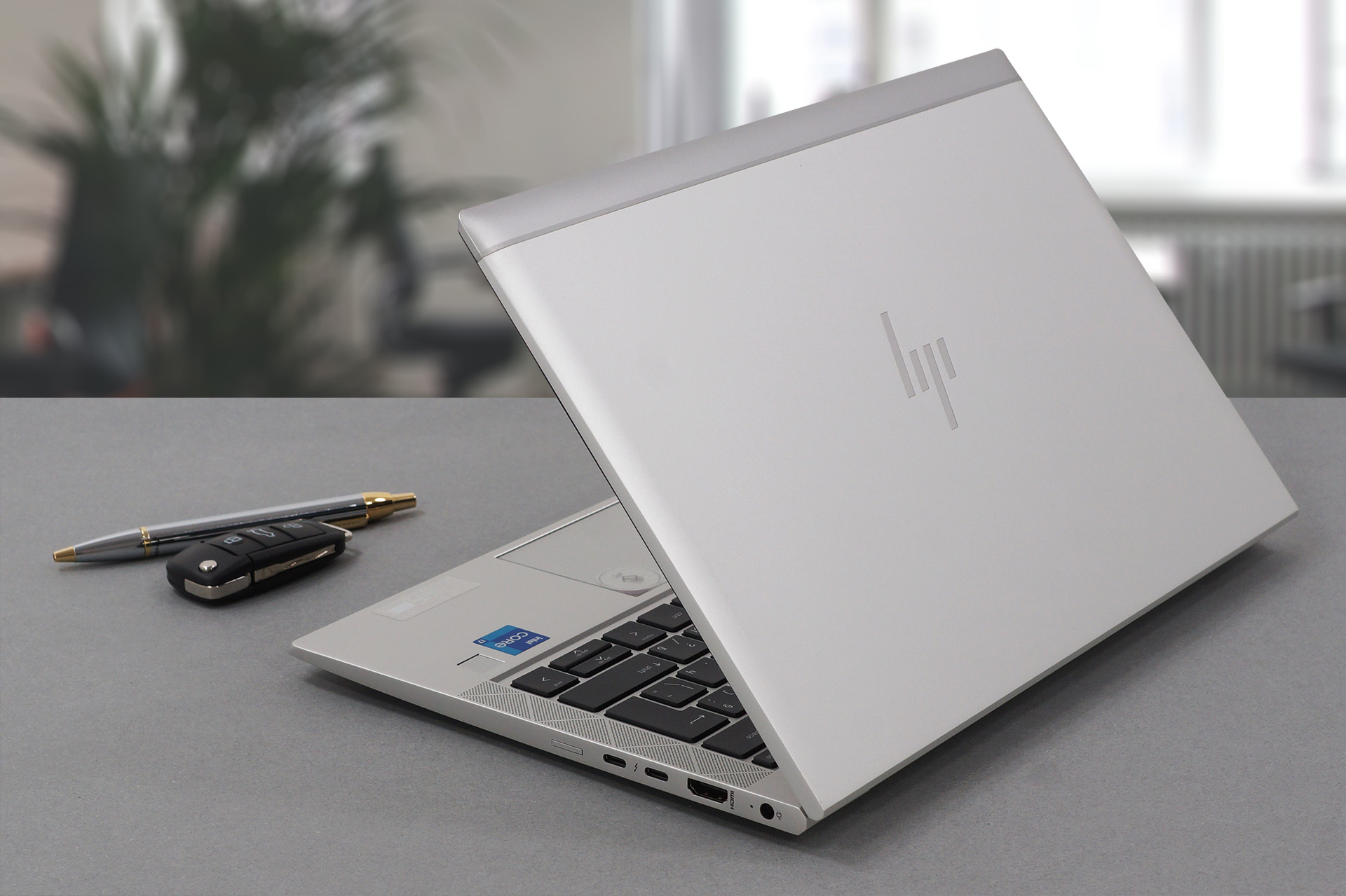 Hp EliteBook 830 G7 view 2