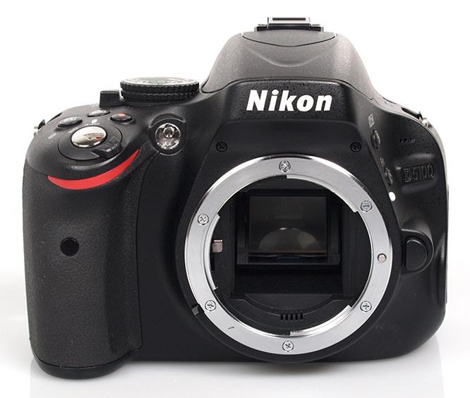 Nikon DSLR D5100 Camera view 3
