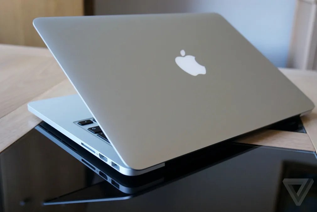 Macbook pro 2015 view 3