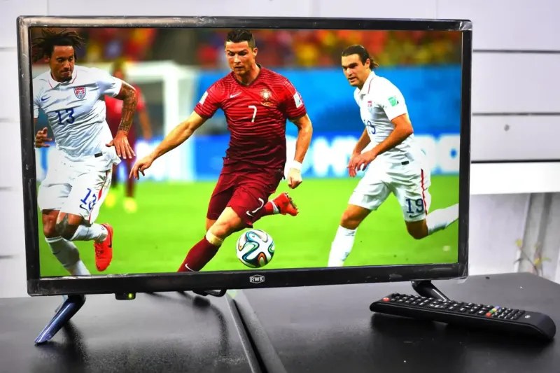 King tv 32" Digital TV view 2