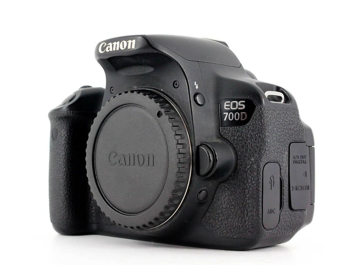 Canon Eos 700D DSLR Camera - STS